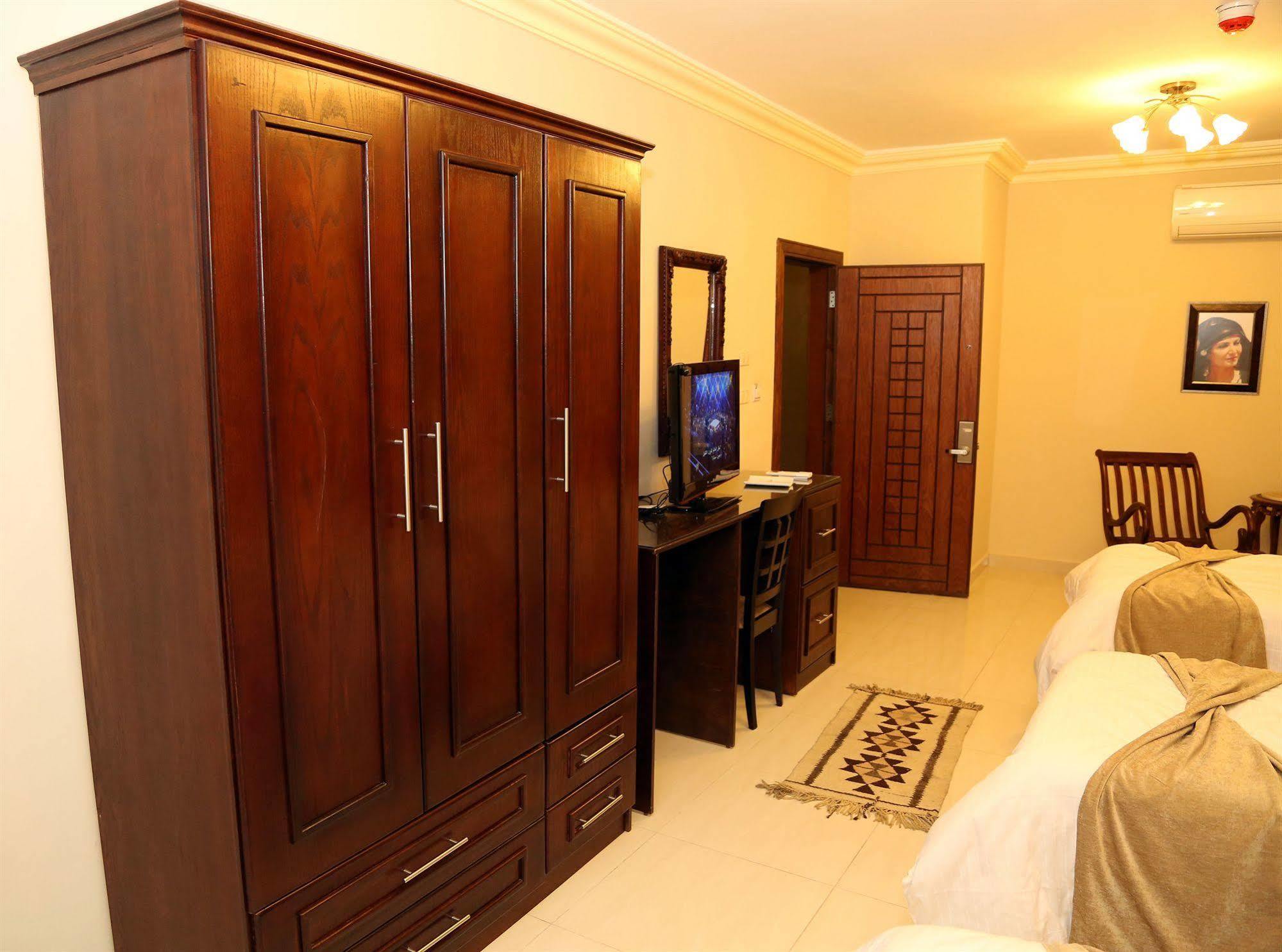 Saint John Hotel Madaba Exterior photo